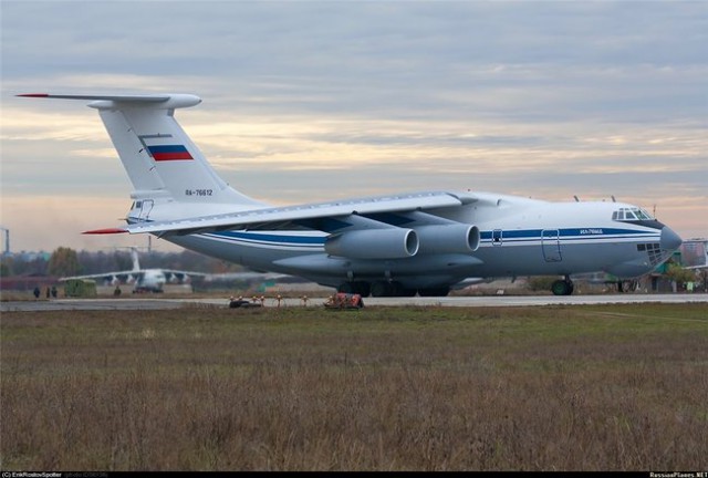 Внутри самолета Ил-76Т.