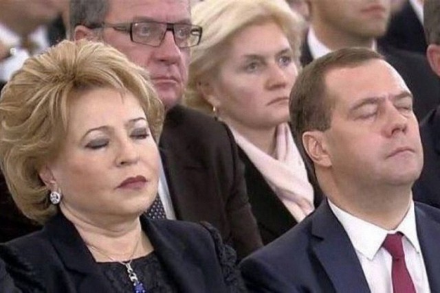 СМИ потеряли Медведева