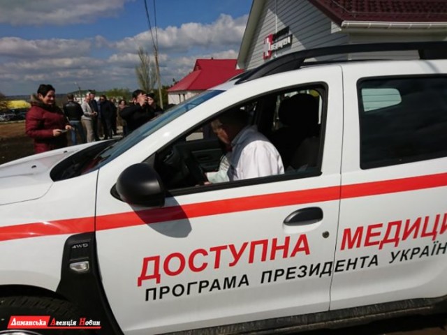 Украина пересаживает сельских врачей на Renault Duster