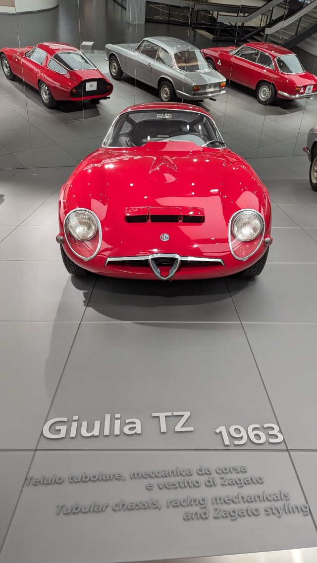 Alfa Romeo museo. Красивых автомобилей пост