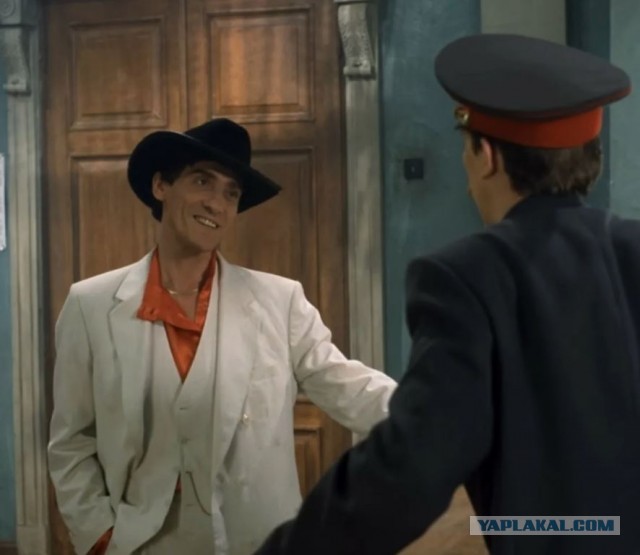 Цыганские бароны: кто они и откуда берут деньги на огромные особняки с крутыми тачками?