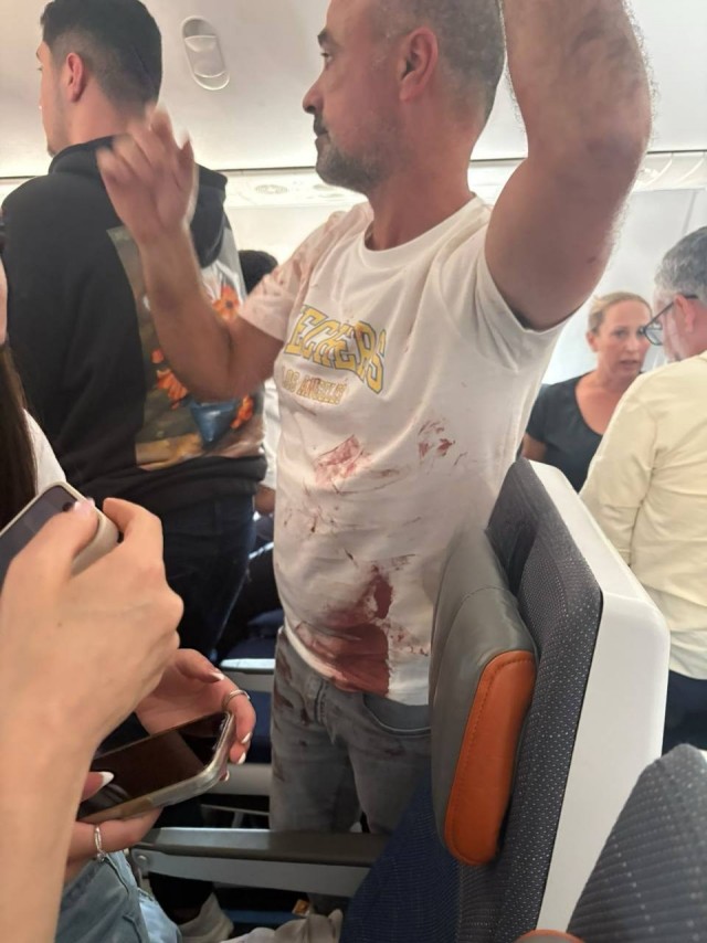 Летящий из Дубая в Тель-Авив пассажирский самолет подал сигнал о захвате