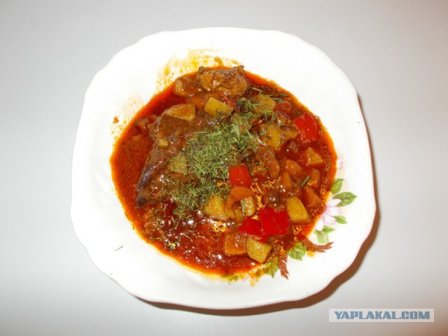 Гуляш с гречкой