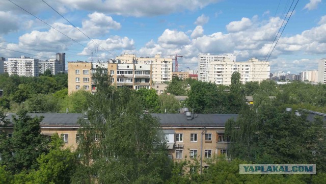 Мне нравится смотреть на город из моего окна,