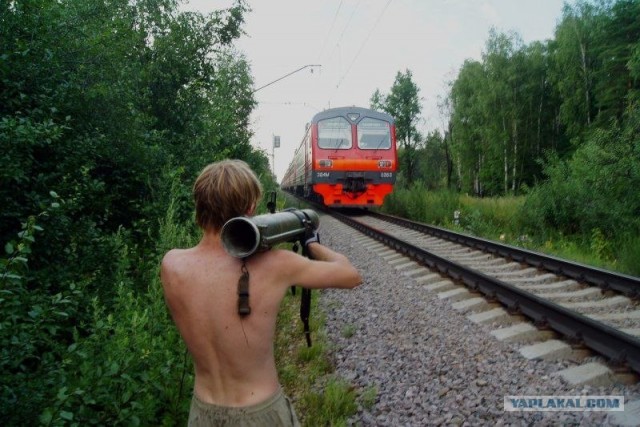 Ребята в Дагестане останавливают маршрутку