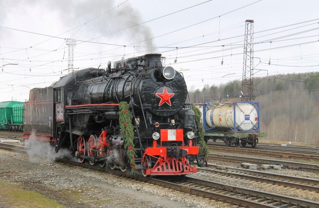 Памятник паровозу