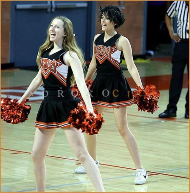 Угадаете, чья это дочка?