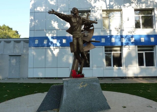 В Одессе снесли памятник Высоцкому