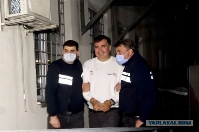 В Грузии Саакашвили обвинили в развязывании войны с РФ