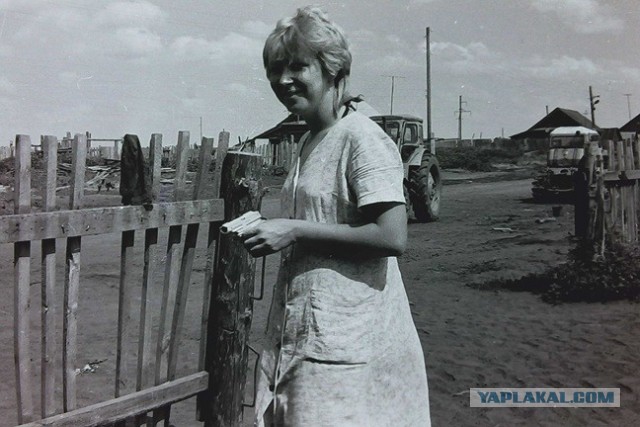 Девчата из 90-х и 00-х