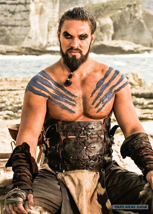 Американский банк показал в рекламе лысого дрища Джейсона Момоа