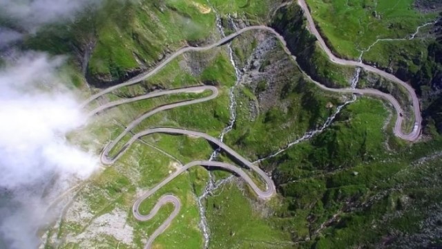 8 дорог, которые лучше рассматривать на фото, чем через лобовое стекло автомобиля