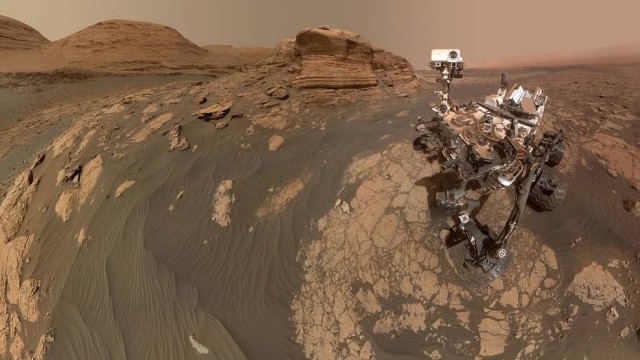 Ровер Curiosity прислал впечатляющее селфи с Марса