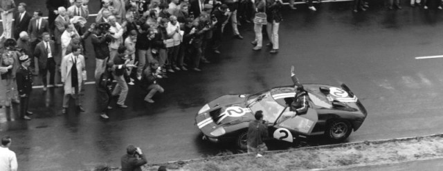 Бирмингемец, победивший Ferrari: история Кена Майлза, главного героя «Ford против Ferrari»