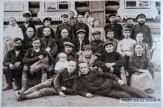 Биография Л.И. Брежнева в рисунках Бориса Лебедева