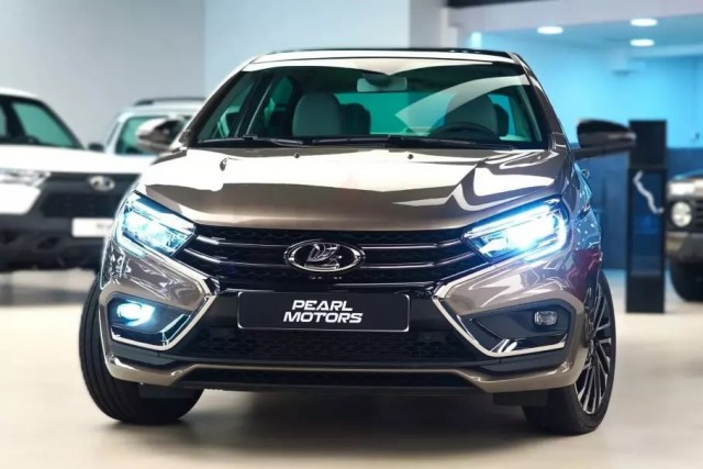Lada Aura начали продавать в Дубаях!