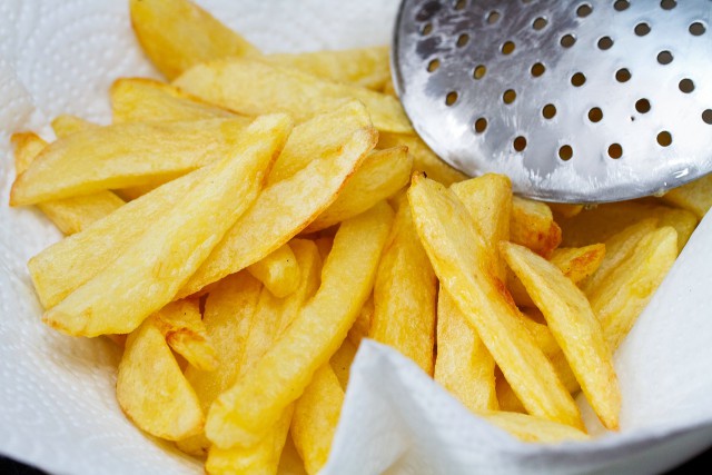 Легендарный немецкий фастфуд "Карривурст с картофелем фри"