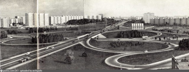 Советские стелы городов