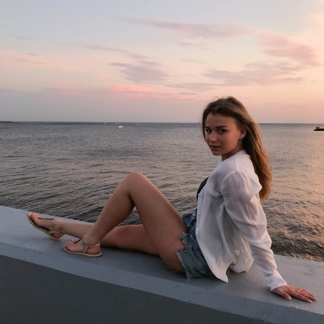 Симпатичные девушки из соцсетей