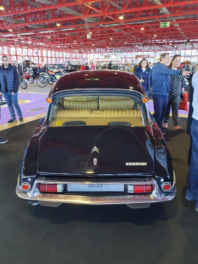 Умели же раньше делать автомобили с душой!.. или ClassicMadrid2020