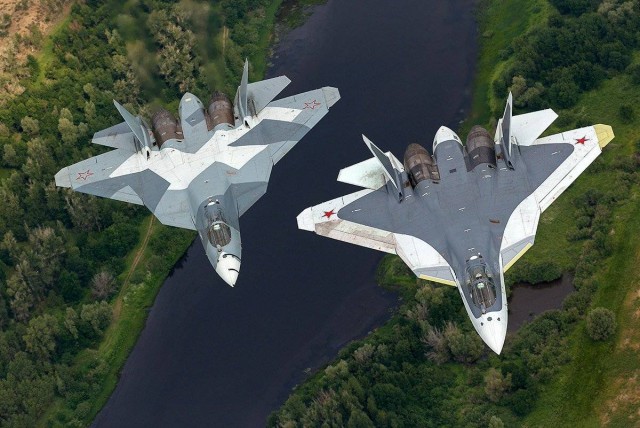 ВКС получили первый серийный истребитель пятого поколения Су-57