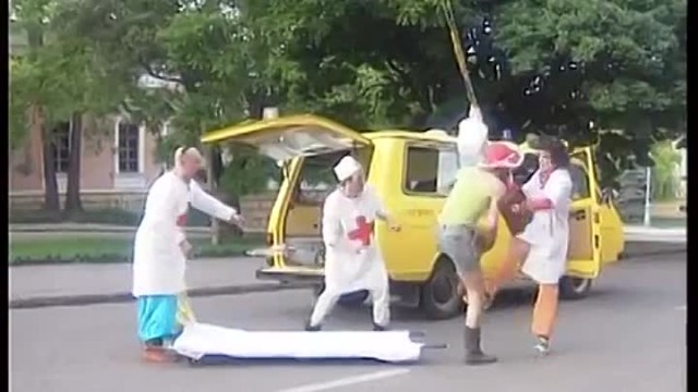 Остановитесь! Мне срочно куда-нибудь надо