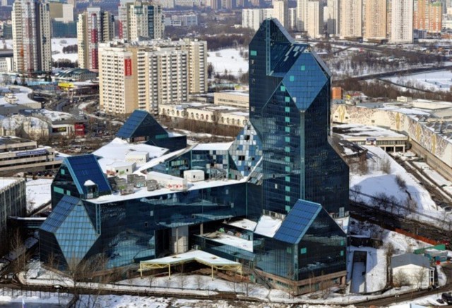 Так выглядит небоскреб «Лахта Центр» в дни суровых морозов