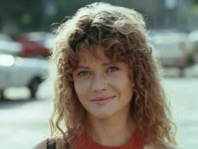 «Обнажённая в шляпе»: почему Анну Назарьеву называли «русской Эммануэль»