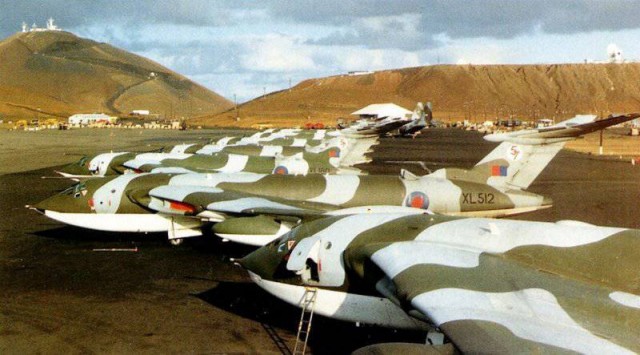 Операция «Черный олень»: бомбардировка Авро-вулканами Фолклендских островов