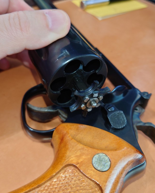 Черная Пятница и Smith & Wesson Model 29-2