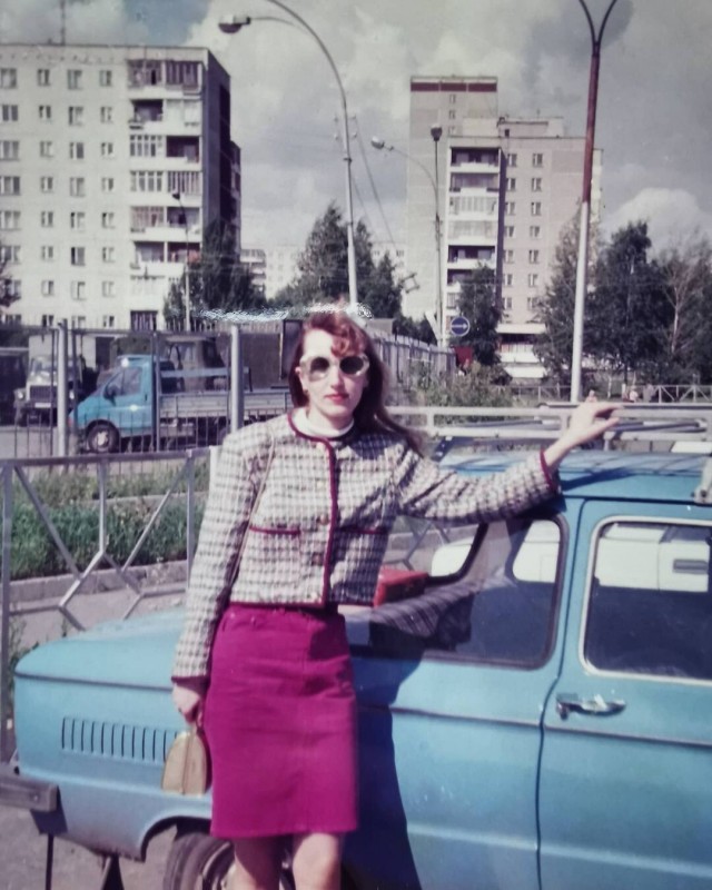 Девчата из 90-х и 00-х