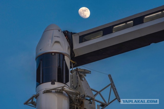 SpaceX увеличивает ресурс пилотируемых кораблей Дракон до 15 полетов.