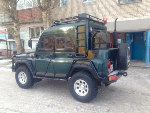 Как монголы "прокачивают" УАЗы