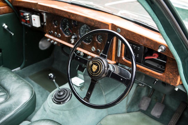 Jaguar. Красивых автофото пост