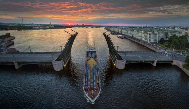 Она утонула ©
