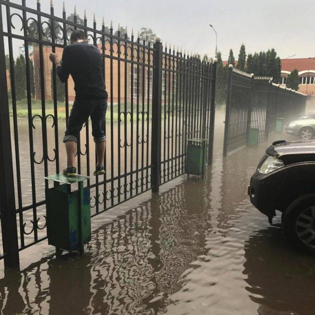 Почему нет штрафов за плевки на улицах?