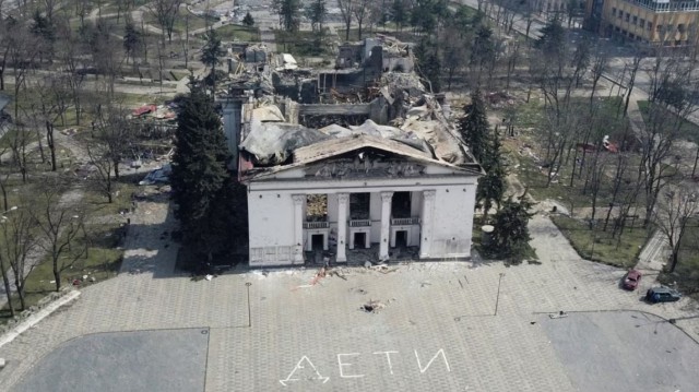 ВСУ ударили ракетами по детской базе отдыха на Арабатской Стрелке Херсонской области.