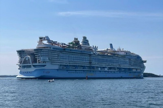Самый большой круизный лайнер в мире «Икона морей» скоро отправится в первое путешествие