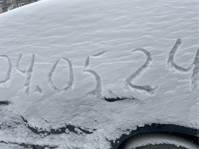 У нас закончился снегопад. Сторожилы говорят что такого не было 40 лет ЕКБ