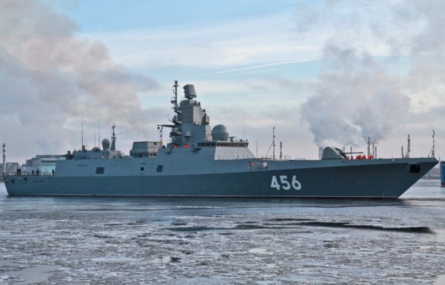 Фрегат "Адмирал Головко", вооруженный гиперзвуковыми ракетами "Циркон", вышел в свой первый дальний поход.