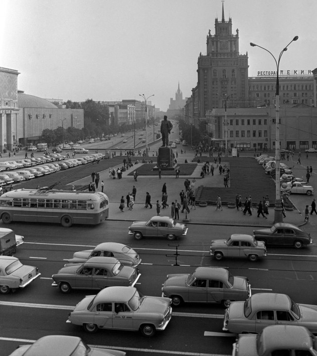 Москва и москвичи. Двадцатый век. 20.02.25