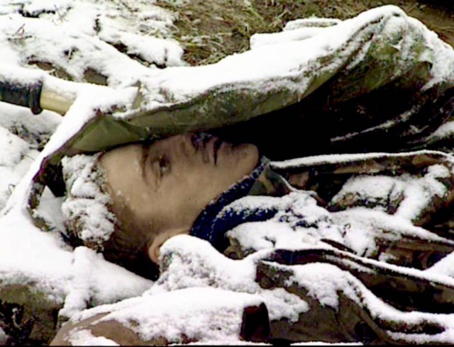 Неизвестные кадры первой чеченской. (Фото съемочной группы Александра Сладкова 1995 год)