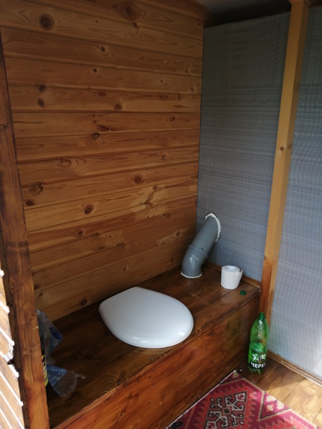 Психанул. Дачный сортир «king size»