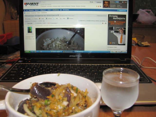 Пятничные посиделки на теплотрассе ©