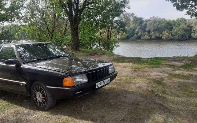 Какой автомобиль из 1990х-2000х вы бы хотели бы возродить под маркой "Москвич"