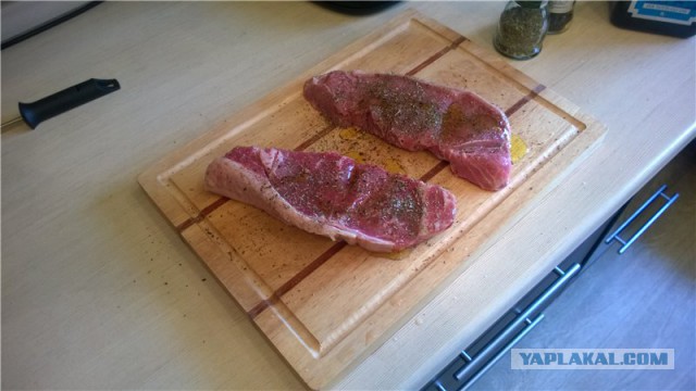 Мясо с кровью