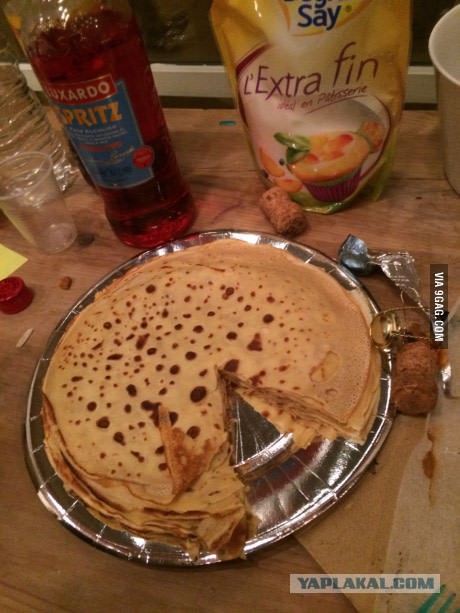 У нас был международный шведский стол