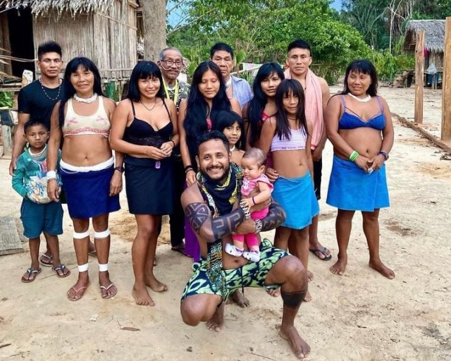 Племя Амазонки подало в суд на New York Times из-за статьи о том, что община получила доступ к интернету от Starlink и стала порнозависимой.