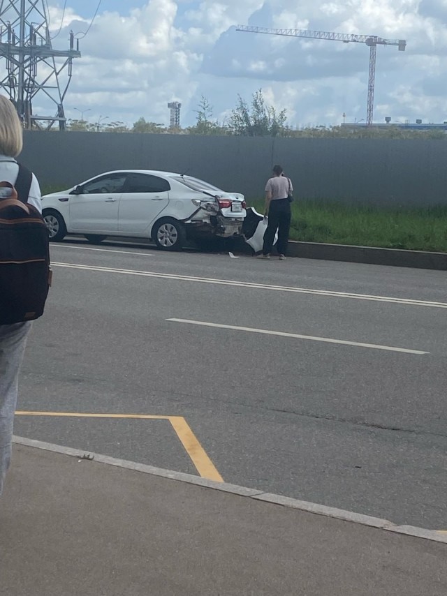 Автобус решил стать беспилотным и сам поехал, когда водитель вышел из салона.