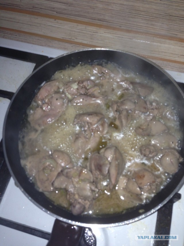 Баранья нога с куриной печенью